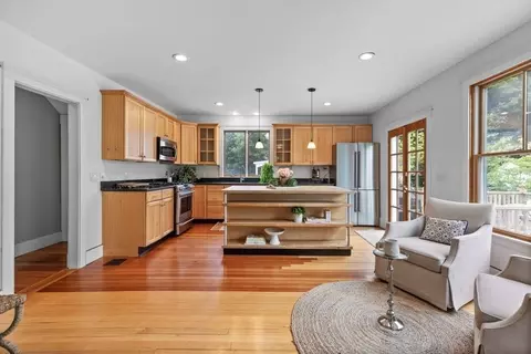 454 Webster St, Needham, MA 02494 photo 11
