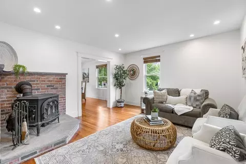 454 Webster St, Needham, MA 02494 photo 6