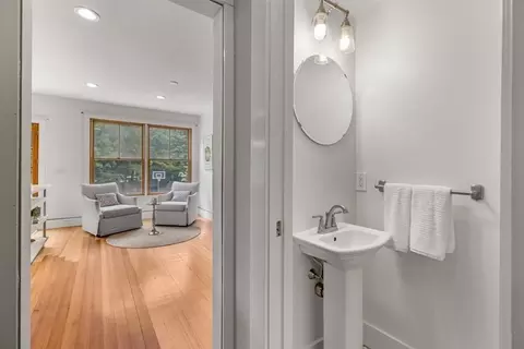 454 Webster St, Needham, MA 02494 photo 16