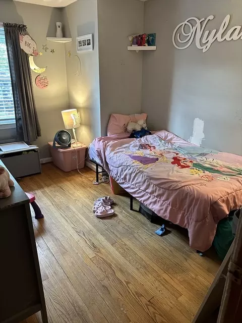 Bedroom - 53 Canton St, Springfield, MA 01104 photo 3 of 4