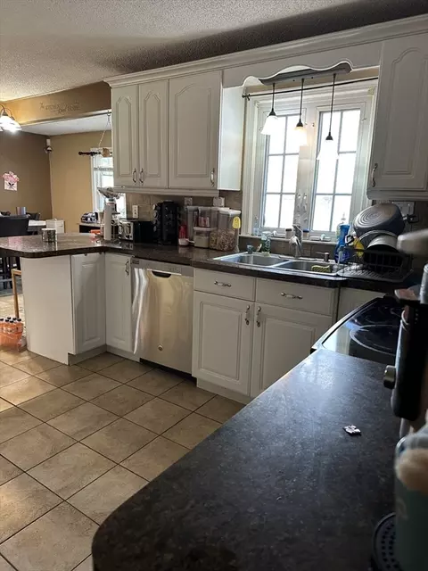 Kitchen - 53 Canton St, Springfield, MA 01104 photo 1 of 3