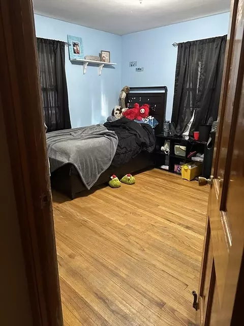 Bedroom - 53 Canton St, Springfield, MA 01104 photo 2 of 4