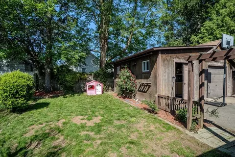 50 Duryea St, Springfield, MA 01104 photo 25