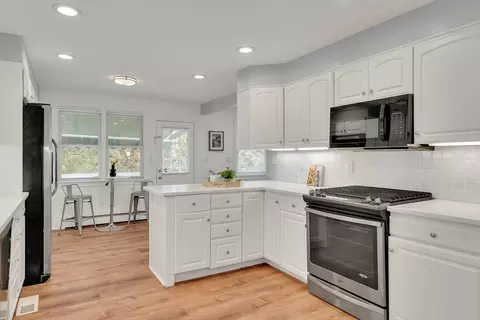 100 Summit, Brookline, MA 02446 photo 12