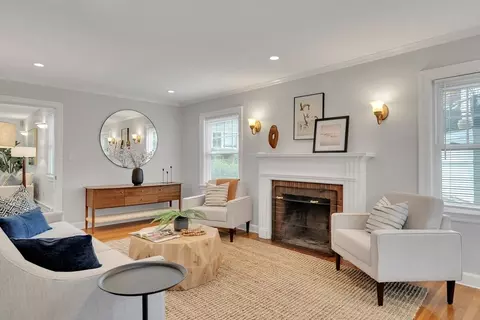 100 Summit, Brookline, MA 02446