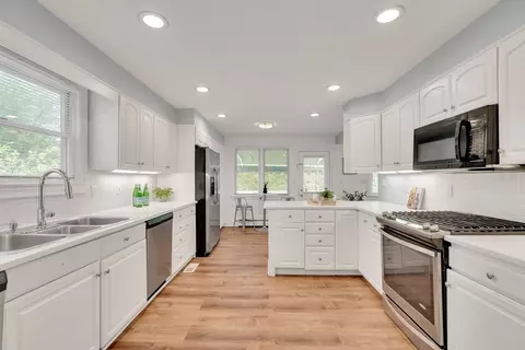 100 Summit, Brookline, MA 02446 photo 11