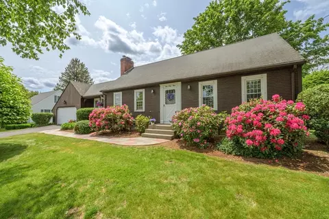 169 Mountainview Rd, East Longmeadow, MA 01028