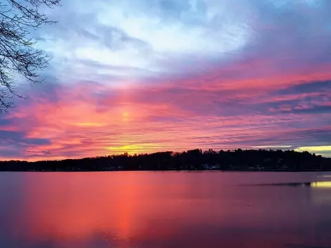 43 W Shore Rd, Merrimac, MA 01860
