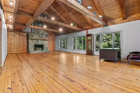 148 Rutland St, Carlisle, MA 01741