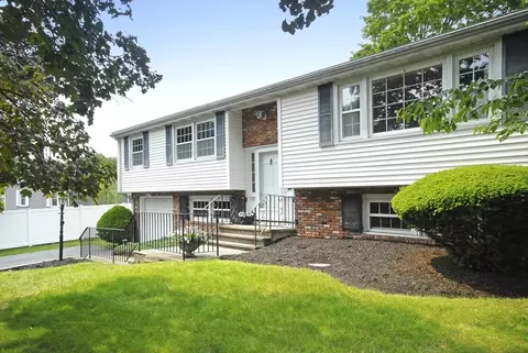 5 Apache Trl, Medford, MA 02155