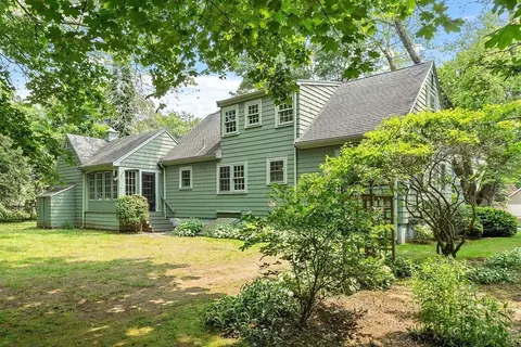 8 Mitchell Ln, Wakefield, MA 01880 photo 6