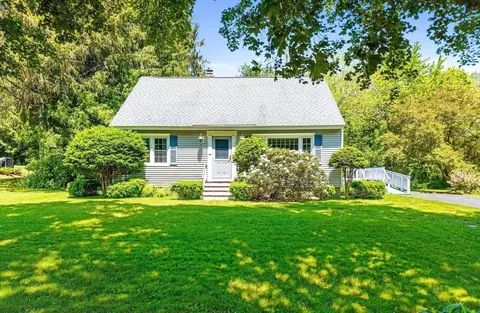 191 Richardson Rd, Fitchburg, MA 01420
