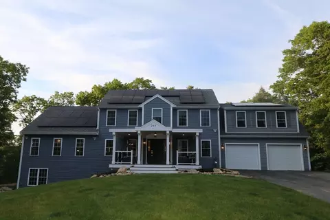 249 Little Sandy Pond Rd, Plymouth, MA 02360