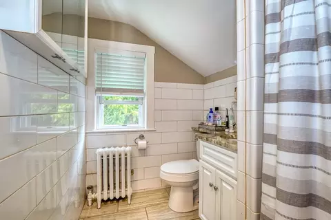 Bath - 215 Curve St, Dedham, MA 02026 photo 2 of 2