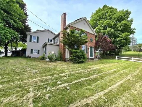 3 Main St, Spencer, MA 01562 photo 2