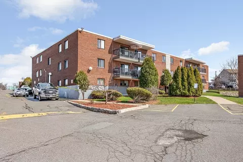 300 Governors Dr #9, Winthrop, MA 02152
