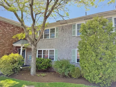 56 Center St #2-3, Dennis, MA 02639