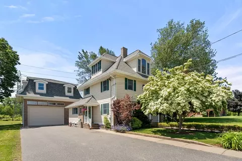 126 Jaffrey St, Swansea, MA 02777
