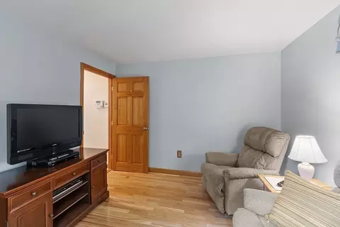 12 Willow Dr, Townsend, MA 01469 photo 16