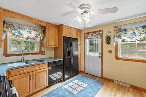 12 Willow Dr, Townsend, MA 01469 photo 8