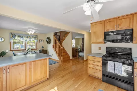 12 Willow Dr, Townsend, MA 01469 photo 6