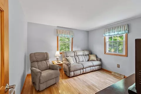12 Willow Dr, Townsend, MA 01469 photo 15