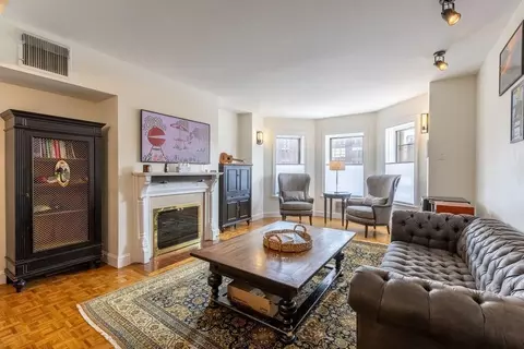 416 Commonwealth Ave #212, Boston, MA 02115