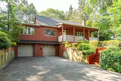 38 Maple St, Lexington, MA 02420