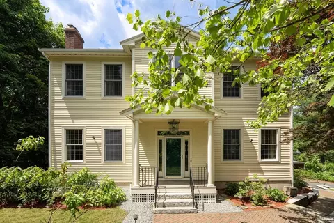 134 Burlington St, Lexington, MA 02420
