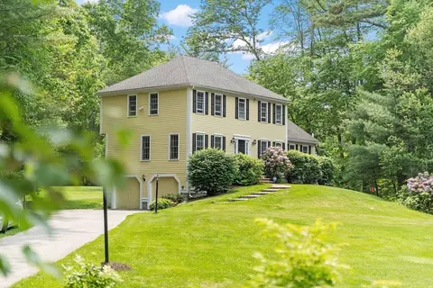 28 Old Harvard Rd, Boxborough, MA 01719