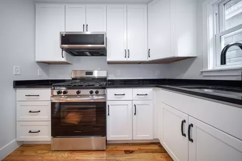 121 Horton St, Fall River, MA 02723 photo 4