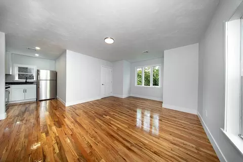 121 Horton St, Fall River, MA 02723 photo 3