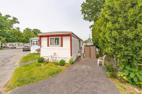 93 Grochmal Ave U 80, Springfield, MA 01151 photo 4