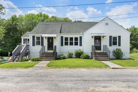 10 Hazel Plz, Uxbridge, MA 01569