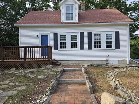 Exterior - 5 Old Thompson Rd, Webster, MA 01570 photo 2 of 7