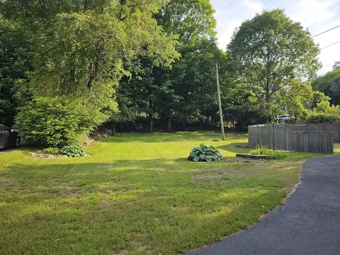 Exterior - 5 Old Thompson Rd, Webster, MA 01570 photo 5 of 7