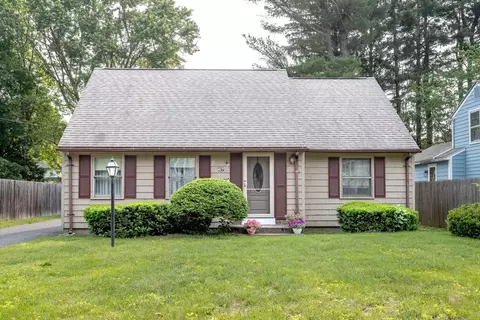 67 Donbray Rd, Springfield, MA 01119