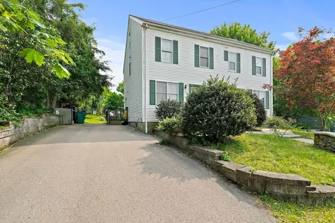 32-34 Lawn St, Attleboro, MA 02703