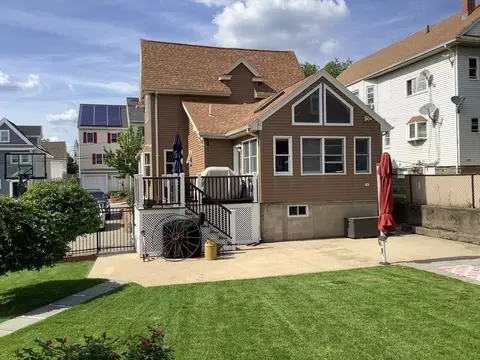 11 Dyer, Everett, MA 02149 photo 3