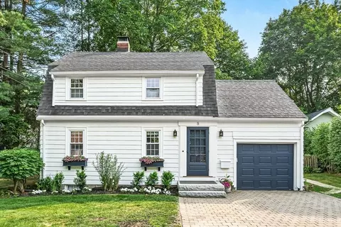 8 Garfield Ave, Winchester, MA 01890