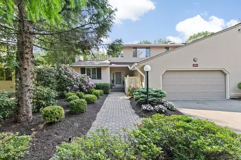 202 Allandale Rd #A, Chestnut Hill, MA 02467