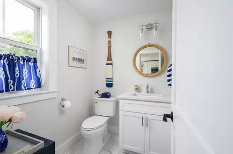 Bath - 6 Macdonald Ter #E, Scituate, MA 02066 photo 2 of 6