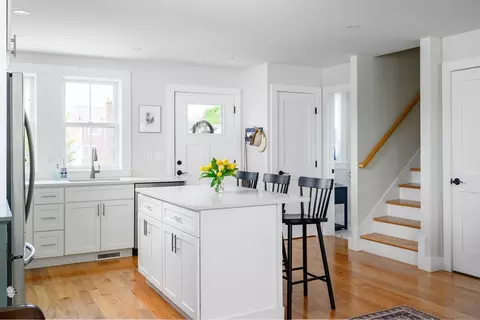 Entry Way - 6 Macdonald Ter #E, Scituate, MA 02066 photo 2 of 3
