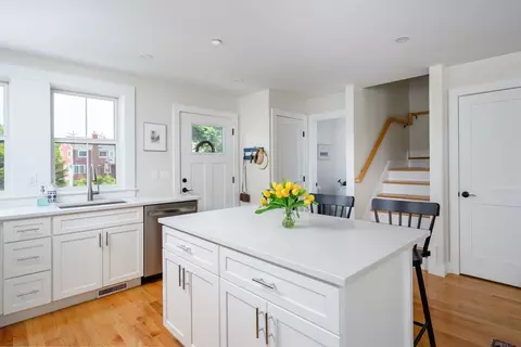 Entry Way - 6 Macdonald Ter #E, Scituate, MA 02066 photo 1 of 3