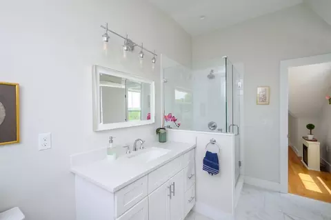 Bath - 6 Macdonald Ter #E, Scituate, MA 02066 photo 5 of 6