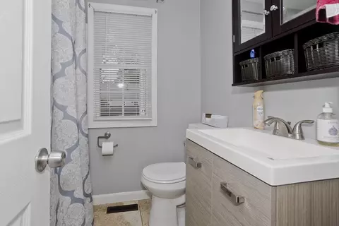 156 Powell, Springfield, MA 01118 photo 24
