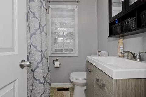 156 Powell, Springfield, MA 01118 photo 23