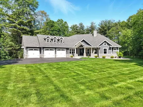 18 Meadow Ln, Southwick, MA 01077