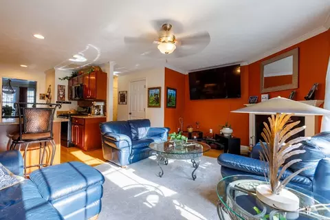 41 Whispering Pine Cir #41, Worcester, MA 01606 photo 2