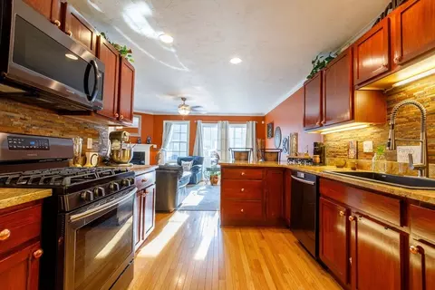 41 Whispering Pine Cir #41, Worcester, MA 01606 photo 5